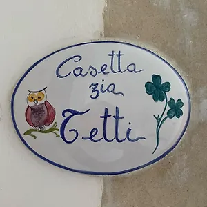casetta-zia-tetti.lecce-hotels.com/