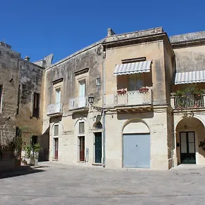 piazzetta-acquaviva.lecce-hotels.com/
